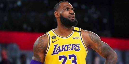  甘冈中场核心伤退，法甲中游球队面临排兵布阵难题